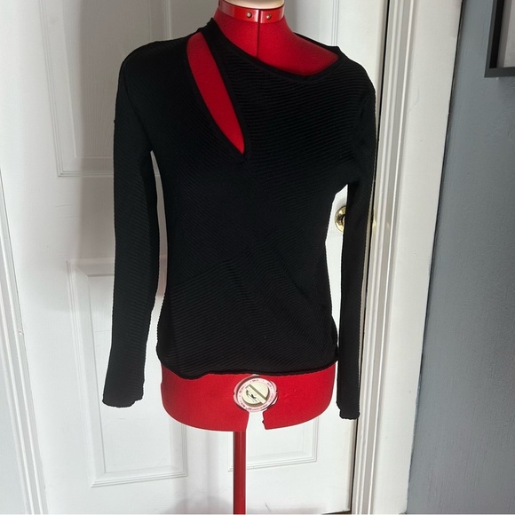➕Zara Black Cutout knit top Large Viscose/Nylon - Picture 2 of 6